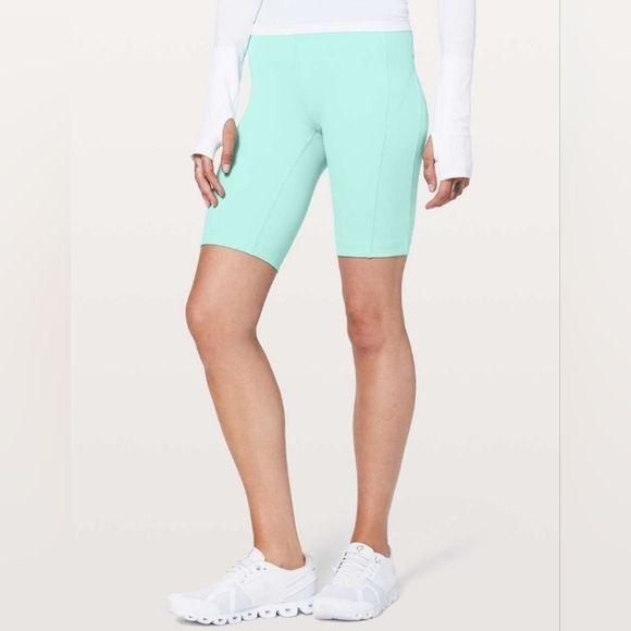 Lululemon On Pace Short *10" In  Washed Marsh Size 2 - Picture 2 of 14